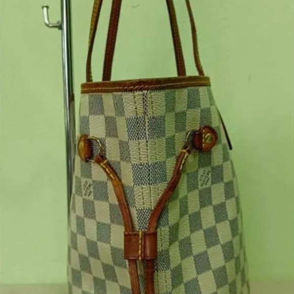 Authentic Louis Vuitton Damier Azur Neverfull - Picture 3 of 11